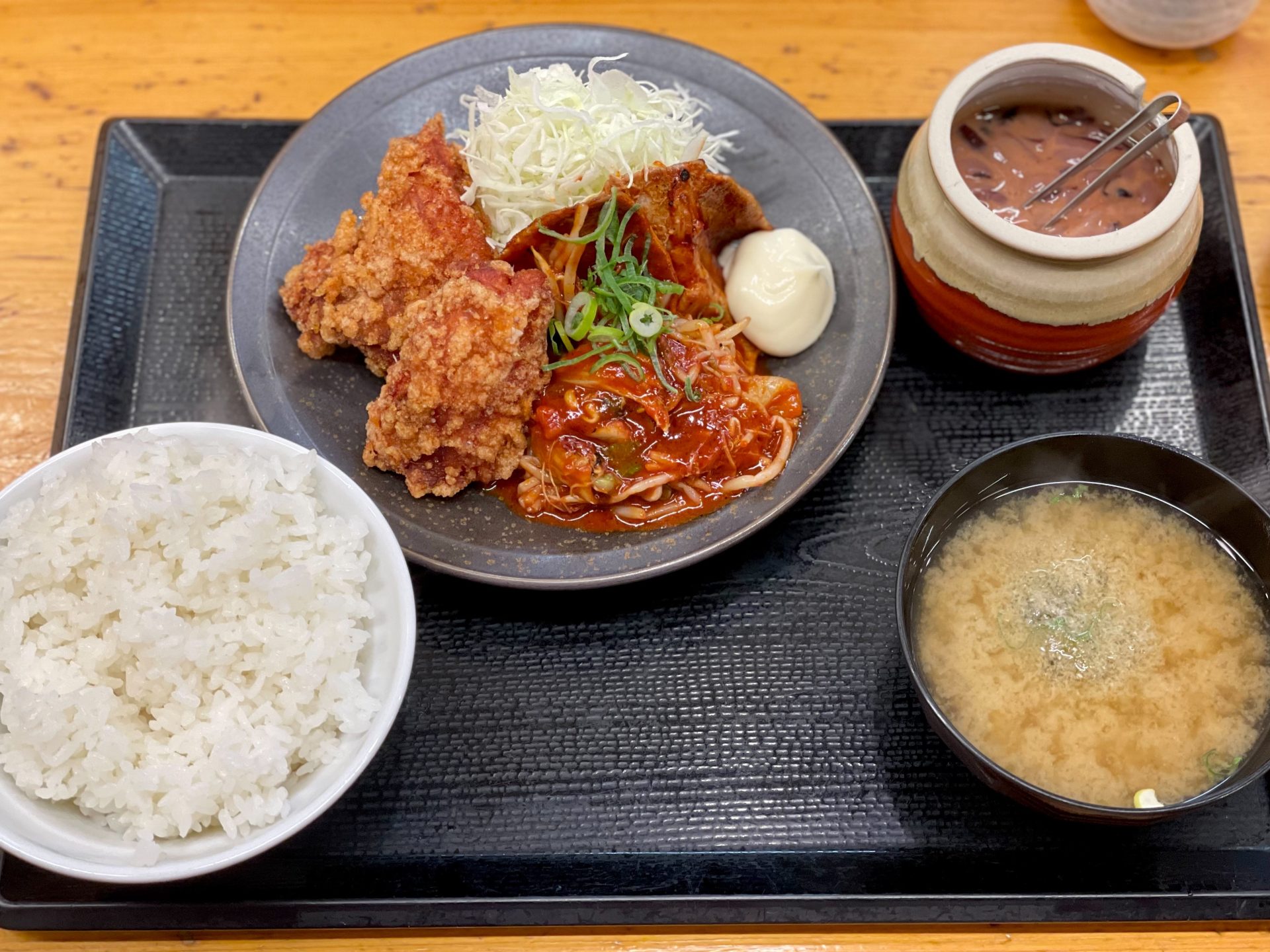 別に読んでも読まなくてもいいんだけど、やっぱり読んでもらえるととっても嬉しいし、読んでくれた人と読んでない人に対するこちらの気持ちは全く違くなる。日々のいいねやリプやリポストもそう。私たちはそんなみんなの積み重ねで活動しているので、何が言いたいかと言うといつもそんな行動一つ一つで、本来すぐ壊れてしまうような私を支えてくれてる方々本当にありがとうございます。アイドルゆゆちゃまはそのおかげで何とか存在して生きていますよ。